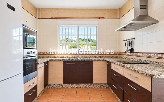 Resale - Detached villa - Inland  - Alhaurín de la Torre