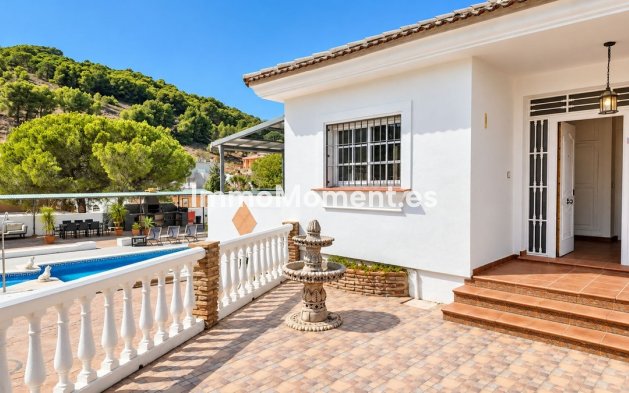 Resale - Detached villa - Inland  - Alhaurín de la Torre