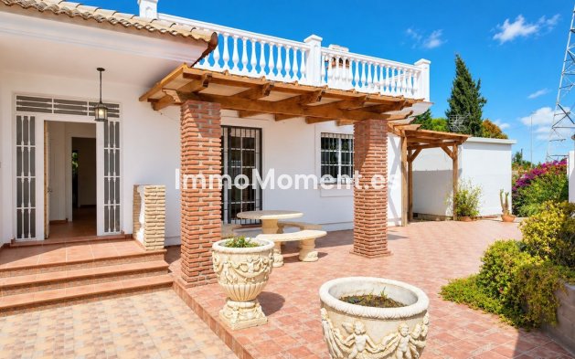 Resale - Detached villa - Inland  - Alhaurín de la Torre
