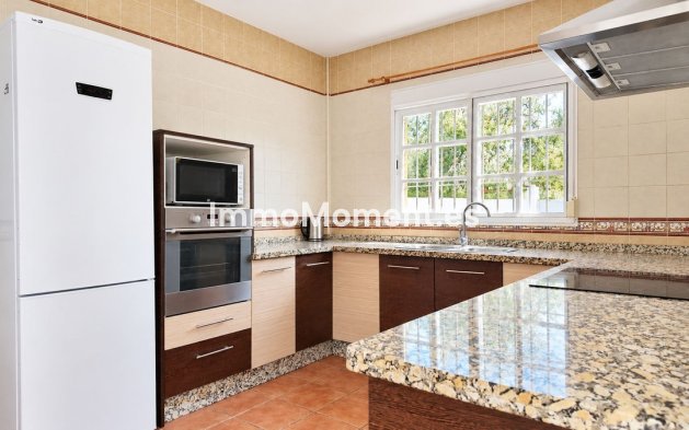 Resale - Detached villa - Inland  - Alhaurín de la Torre