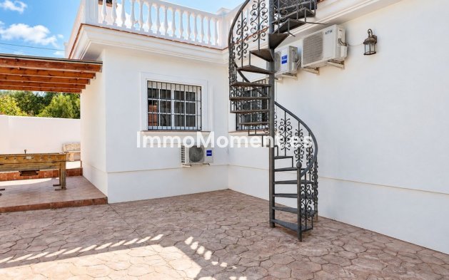 Resale - Detached villa - Inland  - Alhaurín de la Torre