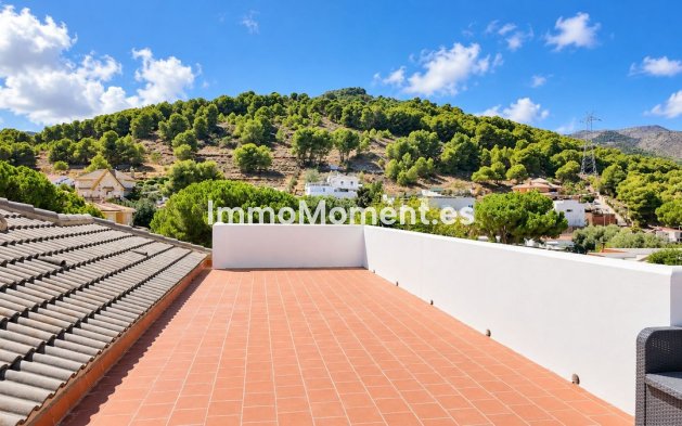 Resale - Detached villa - Inland  - Alhaurín de la Torre