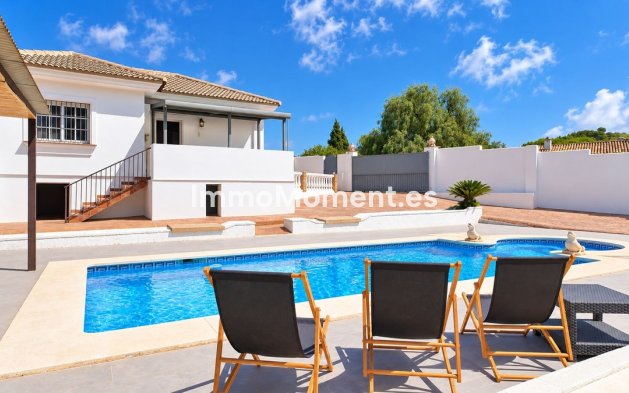 Resale - Detached villa - Inland  - Alhaurín de la Torre