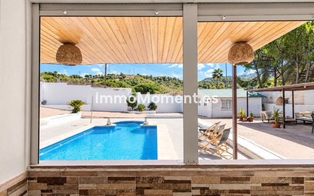 Resale - Detached villa - Inland  - Alhaurín de la Torre
