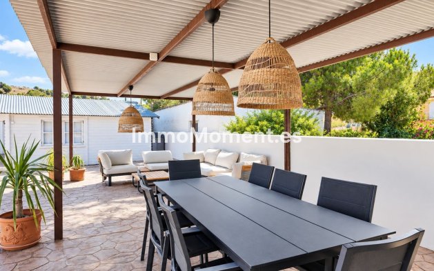 Resale - Detached villa - Inland  - Alhaurín de la Torre