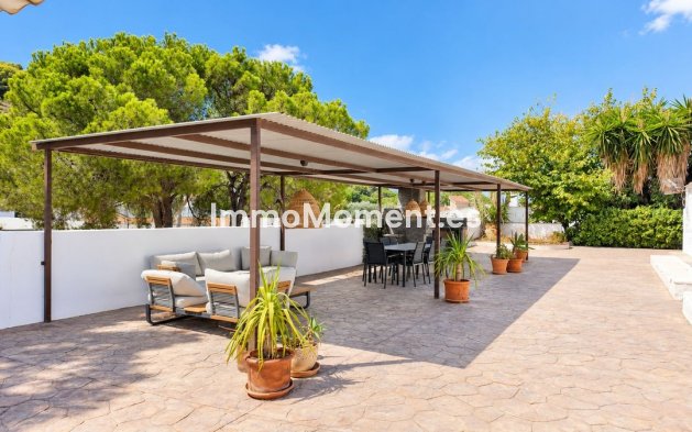 Resale - Detached villa - Inland  - Alhaurín de la Torre