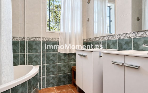 Resale - Detached villa - Inland  - Alhaurín de la Torre