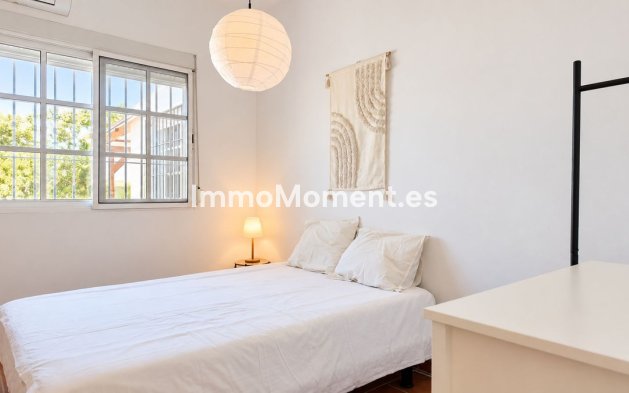 Resale - Detached villa - Inland  - Alhaurín de la Torre
