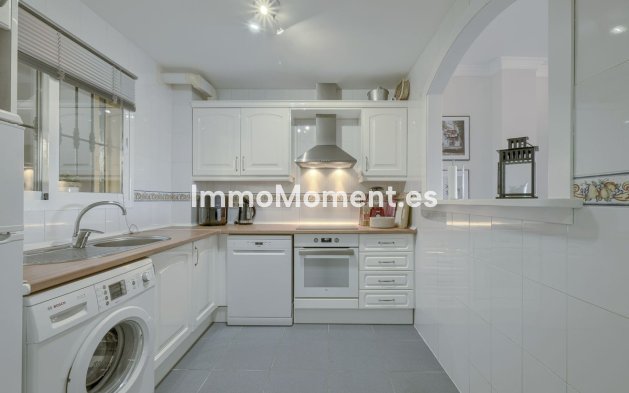 Resale - Apartment - Mijas Costa - Calahonda