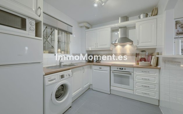 Resale - Apartment - Mijas Costa - Calahonda
