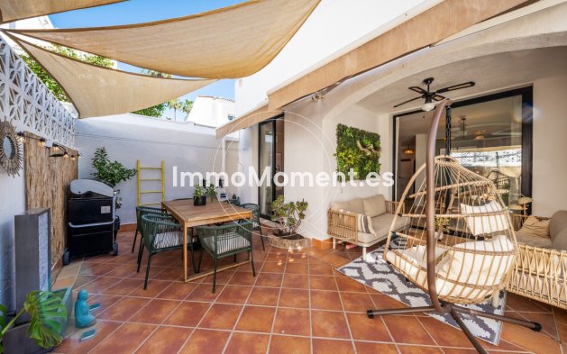 Resale - Detached villa - Estepona - Estepona Centro