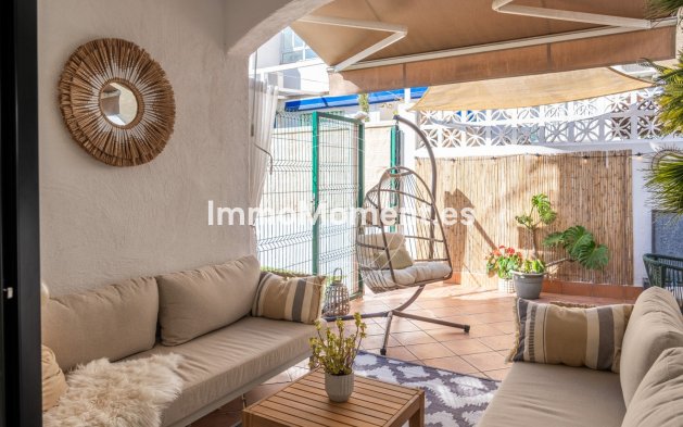 Resale - Detached villa - Estepona - Estepona Centro