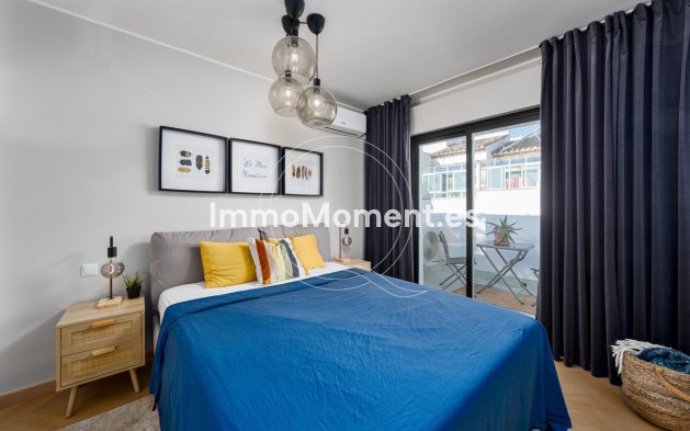 Resale - Detached villa - Estepona - Estepona Centro
