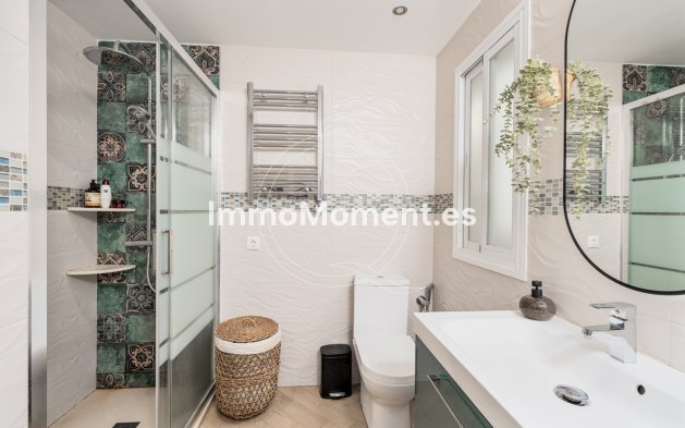 Resale - Detached villa - Estepona - Estepona Centro