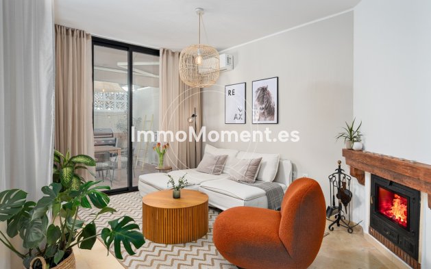 Resale - Detached villa - Estepona - Estepona Centro