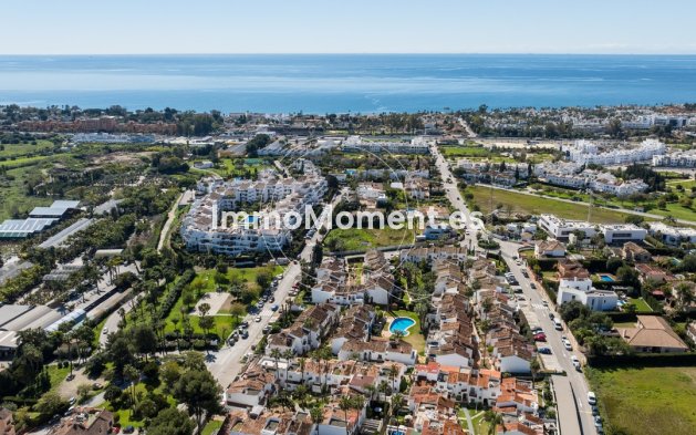 Resale - Detached villa - Estepona - Estepona Centro