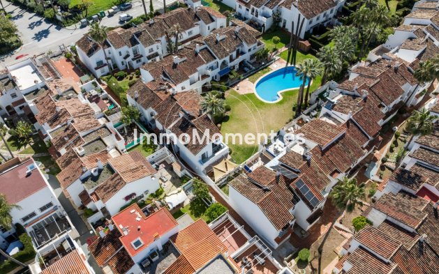Resale - Detached villa - Estepona - Estepona Centro