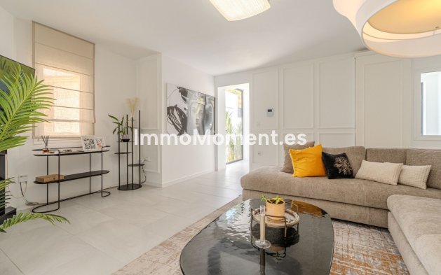 Reventa - Villa independiente - Marbella - Nueva Andalucía