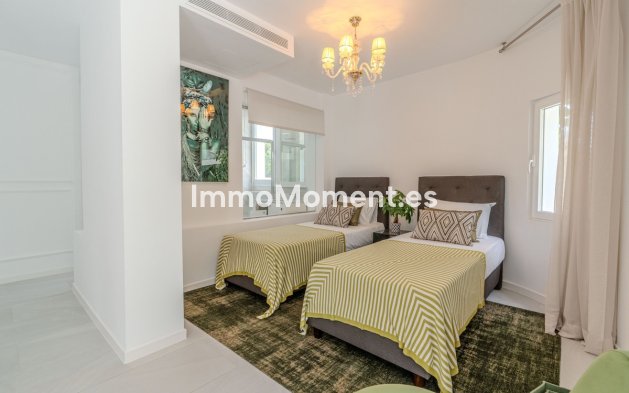 Reventa - Villa independiente - Marbella - Nueva Andalucía