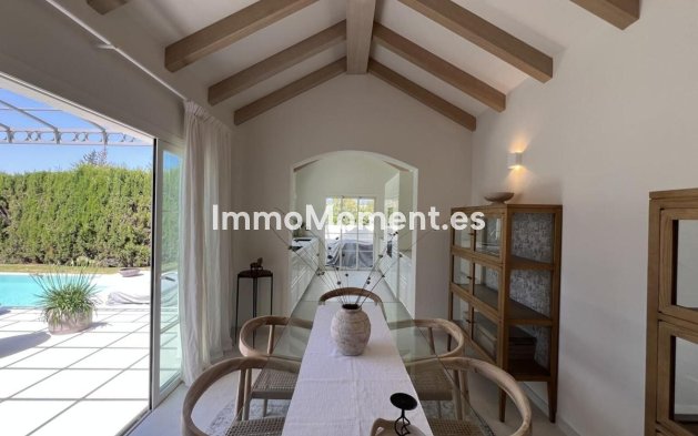 Resale - Detached villa - Marbella - Guadalmina Alta