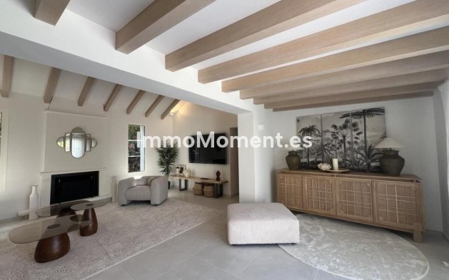 Resale - Detached villa - Marbella - Guadalmina Alta