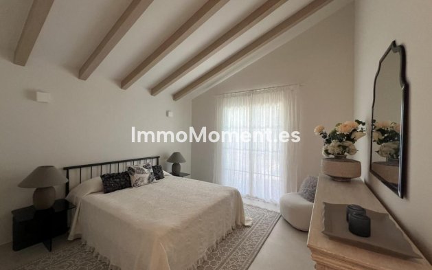 Resale - Detached villa - Marbella - Guadalmina Alta