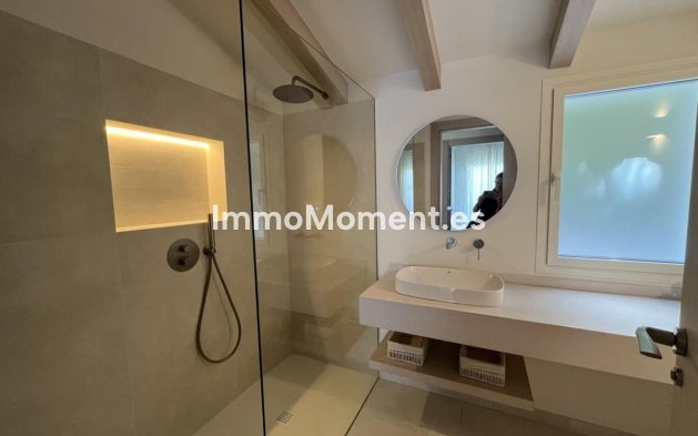 Resale - Detached villa - Marbella - Guadalmina Alta