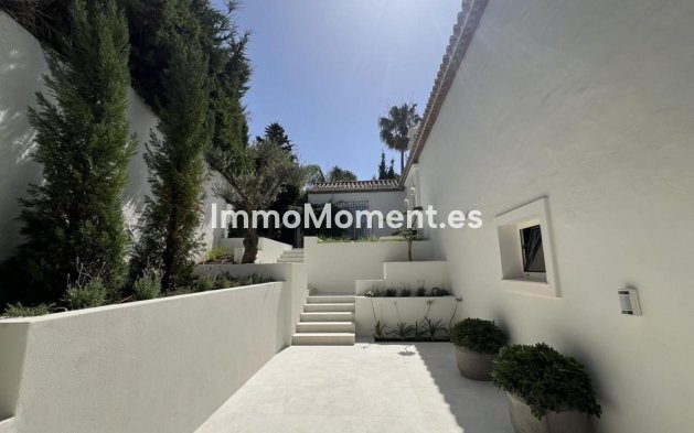 Resale - Detached villa - Marbella - Guadalmina Alta