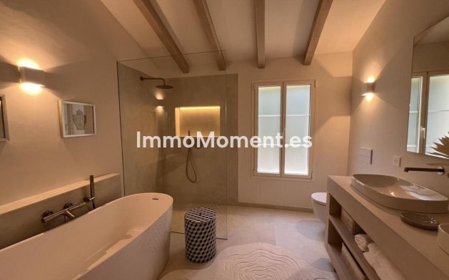 Resale - Detached villa - Marbella - Guadalmina Alta