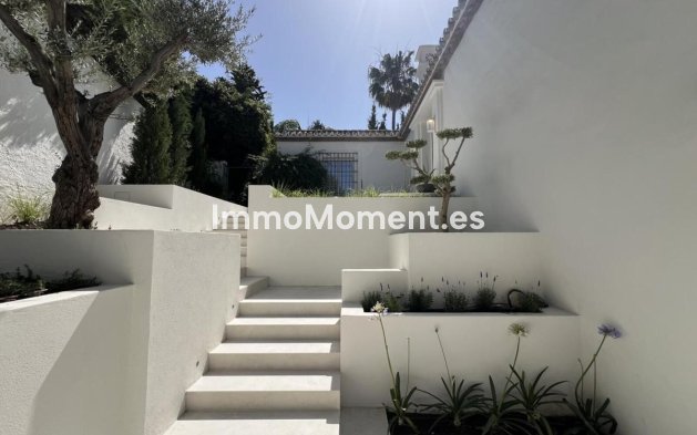 Resale - Detached villa - Marbella - Guadalmina Alta