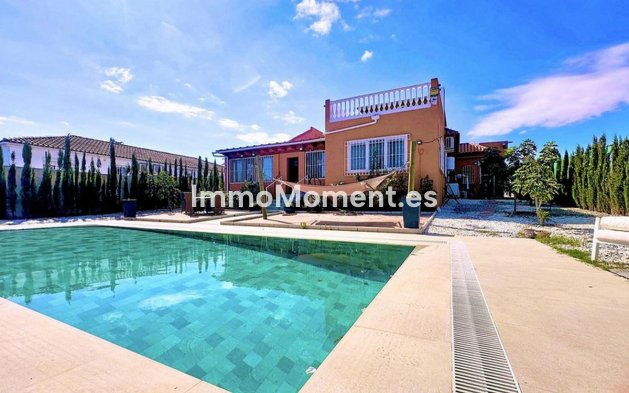 Bestaande woning - Vrijstaande villa - Estepona  - Estepona Centro