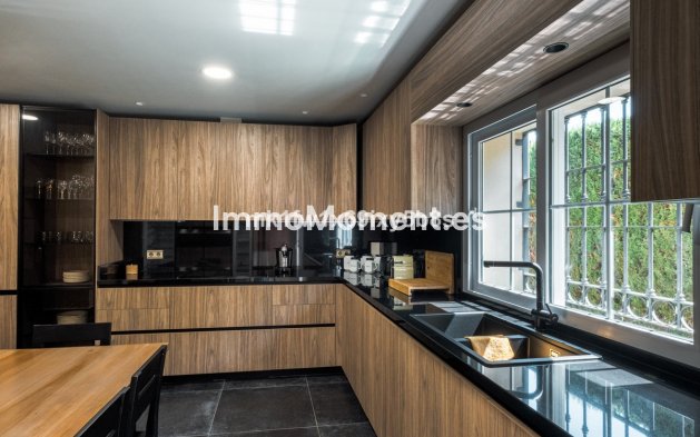 Resale - Detached villa - Inland  - Alhaurín de la Torre