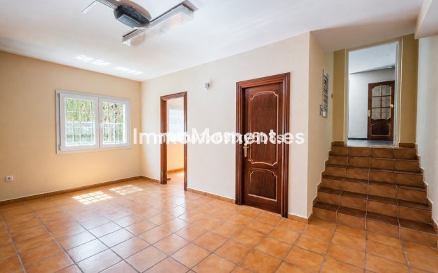 Resale - Detached villa - Inland  - Alhaurín de la Torre