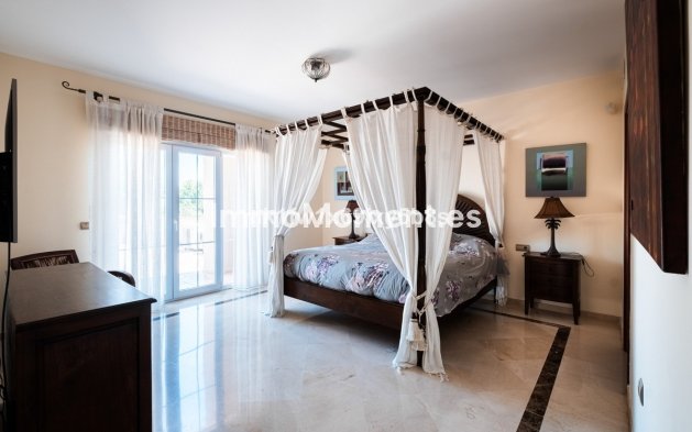 Resale - Detached villa - Inland  - Alhaurín de la Torre