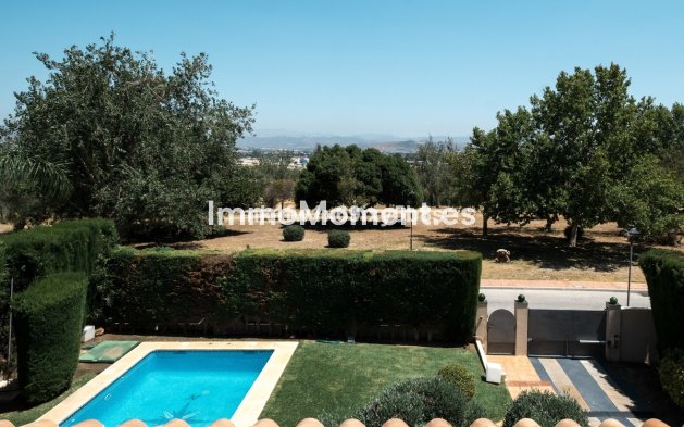 Resale - Detached villa - Inland  - Alhaurín de la Torre