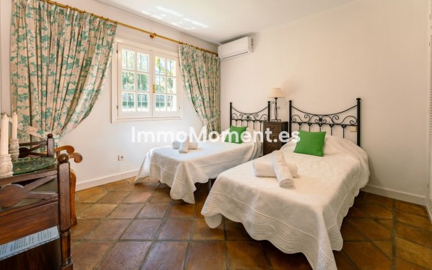 Bestaande woning - Landhuis - Estepona  - Cancelada
