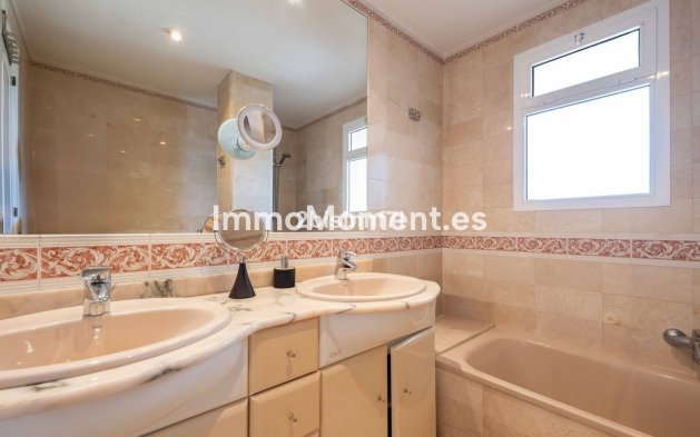 Wiederverkauf - Wohnung - Marbella - Nueva Andalucía