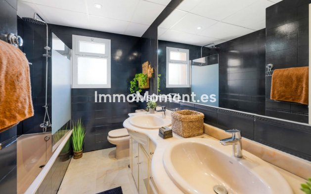 Wiederverkauf - Wohnung - Marbella - Nueva Andalucía