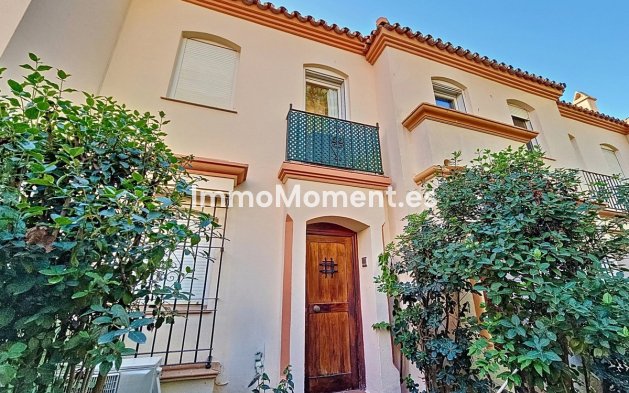 Revente - Maison mitoyenne - Estepona  - Estepona Centro