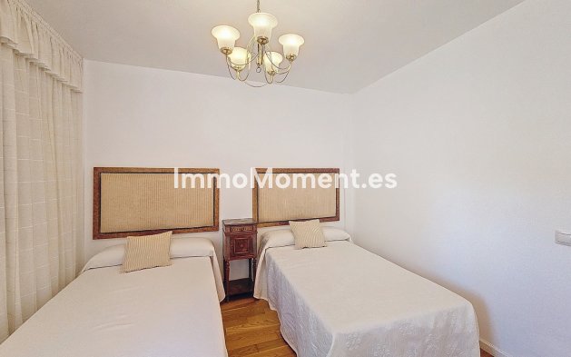 Revente - Maison mitoyenne - Estepona  - Estepona Centro