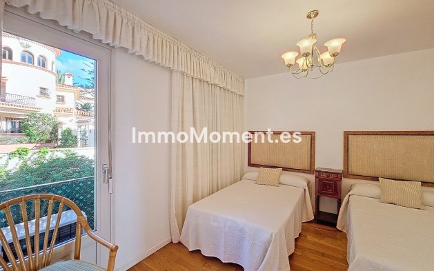 Revente - Maison mitoyenne - Estepona  - Estepona Centro