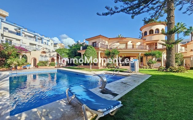 Revente - Maison mitoyenne - Estepona  - Estepona Centro