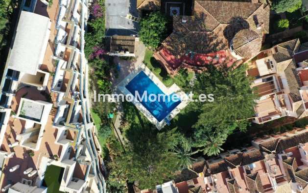Revente - Maison mitoyenne - Estepona  - Estepona Centro