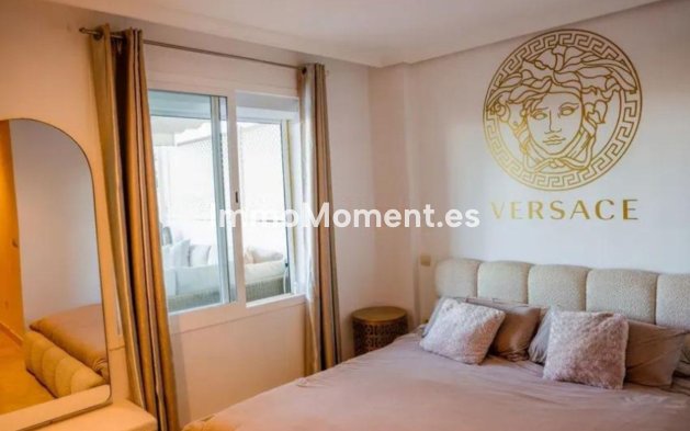 Resale - Apartment - Estepona - Selwo