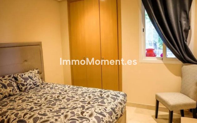 Resale - Apartment - Estepona - Selwo