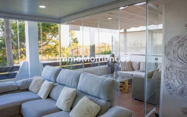 Resale - Apartment - Estepona - Selwo