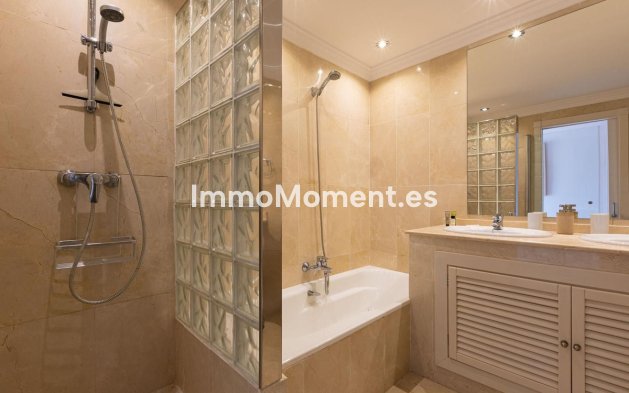 Revente - Appartement - Marbella - Nueva Andalucía