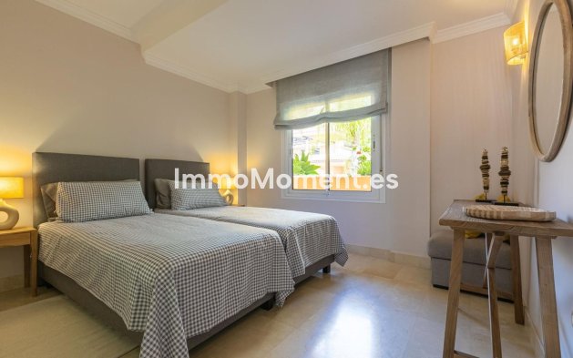 Revente - Appartement - Marbella - Nueva Andalucía