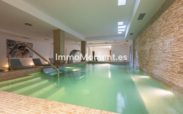 Revente - Appartement - Marbella - Nueva Andalucía