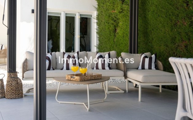 Reventa - Villa independiente - Estepona  - Estepona Centro